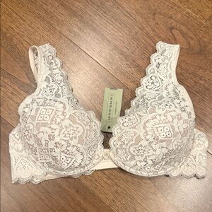NWT Intimissimi cream Elena lace bra 34B
